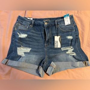 Women’s plus size jean shorts—Rue 21, size 18, NWT